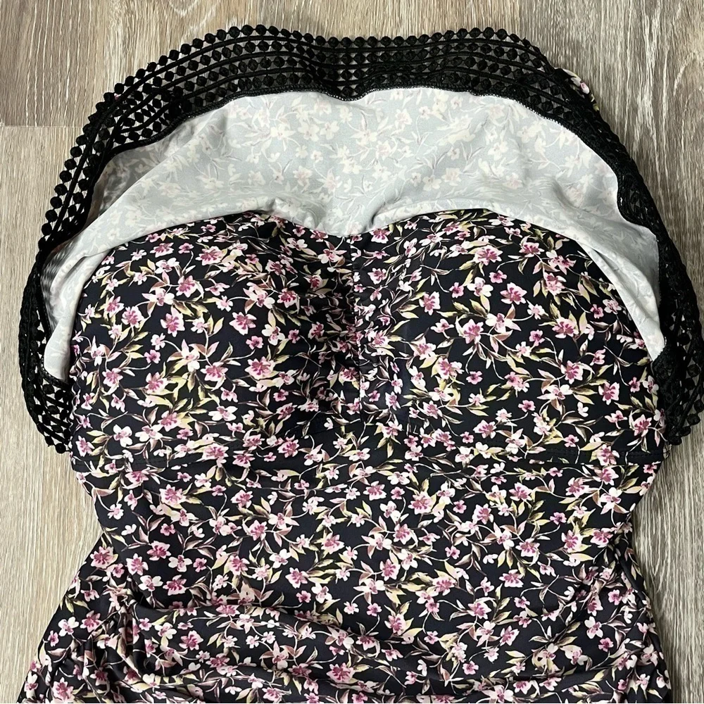 Kona Sol floral ruffle top swimsuit. Convertible removable straps, large.